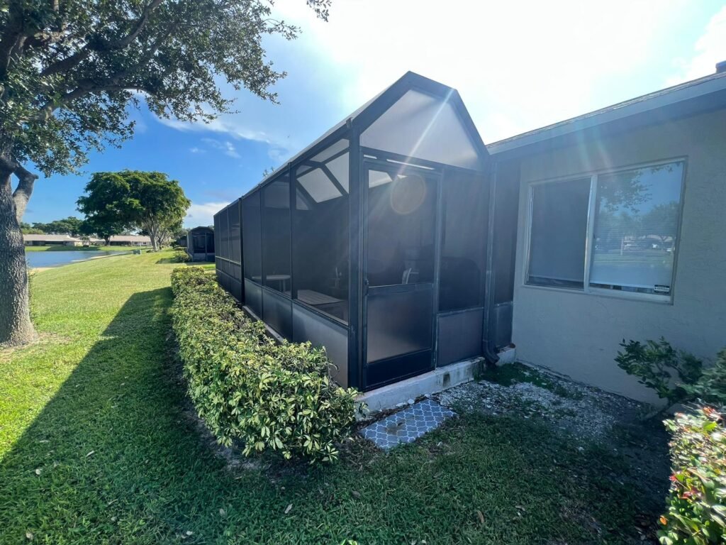  Black Pool Enclosure – Fort Lauderdale, FL